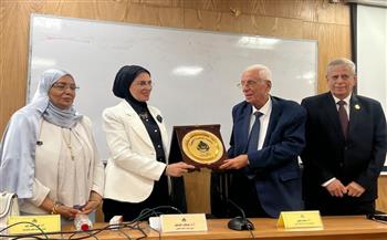   جامعة القاهرة الأهلية تستضيف الدكتور حسام موافي في لقاء مع طلاب القطاع الصحي بالجامعة