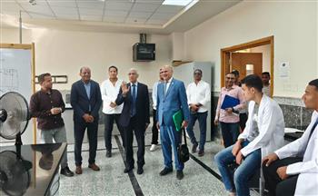   رئيس جامعة جنوب الوادي الأهلية يتفقد العملية التعليمية والمنشآت
