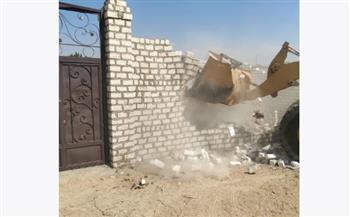   الأقصر: إزالة تعديات واسترداد 52 فدانًا من أملاك الدولة بإسنا