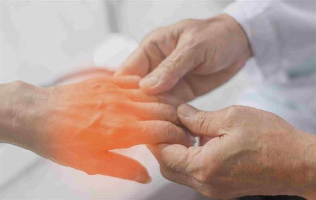 اعتلال الأعصاب الطرفية بسبب السكري.. الأعراض وطرق العلاج