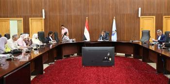   محافظ البحر الأحمر يواصل الاستماع لشكاوى المواطنين ويوجه بدراستها وسرعة حلها
