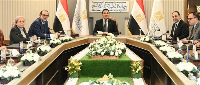 وزير الرياضة وسلامة الغذاء يتحركان لمواجهة المكملات الغذائية مجهولة المصدر
