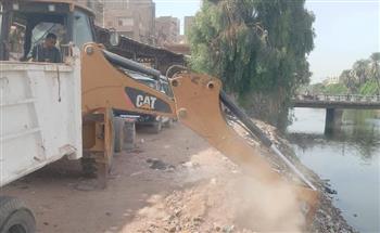   محافظ سوهاج يحيل عاملًا ومشرف نظافة للتحقيق 