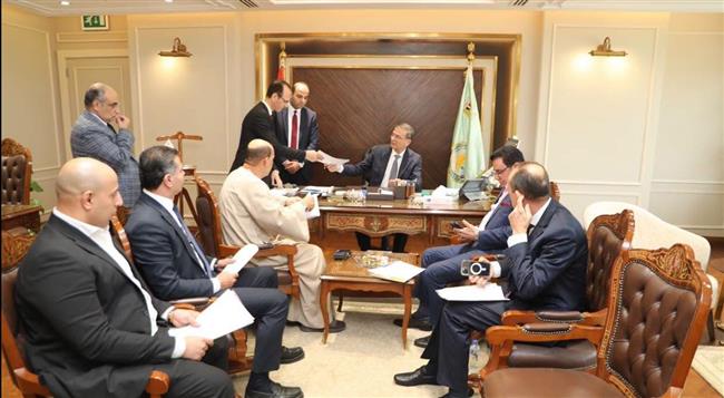 وزير الزراعة يبحث مع أعضاء مجلسي النواب والشيوخ مشاكل المزارعين