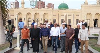   محافظ كفرالشيخ يتابع تطوير الميدان الإبراهيمي ويصلي بمسجد الدسوقي