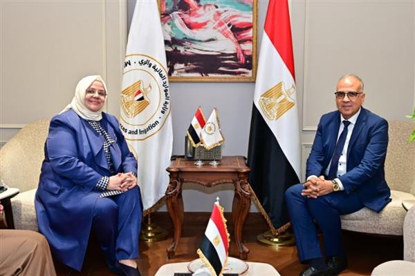 سويلم ومدير مركز"سيسريك" بمنظمة التعاون الإسلامي يبحثا التعاون بمجال الموارد المائية