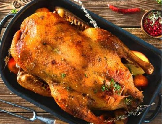 لحم البط.. مصدر غني بالحديد والفيتامينات.. وهل تتفوق دهونه على الزيوت النباتية؟