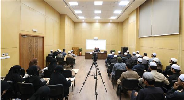 دار الإفتاء تواصل تدريب طلاب تايلاند بالأزهر على ضوابط الاختيار الفقهي وأحاديث الأحكام