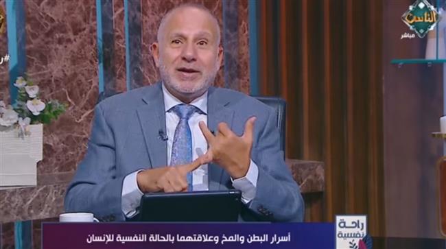 محمد المهدي يوضح الأطعمة والعادات التي تدعم صحة «الدماغ المعوي» 