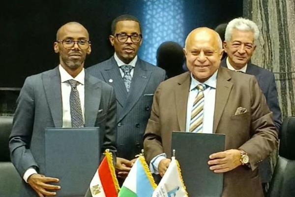 توقيع مذكرة تفاهم بين اتحادي الغرف لتنمية التجارة والاستثمار بحضور وزير تجارة جيبوتي