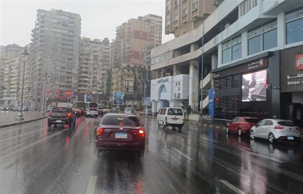 ​محافظ الإسكندرية يتابع من مركز السيطرة تداعيات الطقس