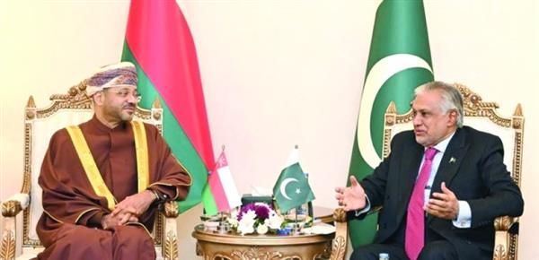 سلطنة عمان وباكستان تؤكدان أهمية الحوار والدبلوماسية لخفض التوترات الإقليمية