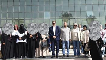   محافظ بورسعيد يستقبل قافلة «رسالة» لدعم الأسر بالأجهزة المنزلية والمواد الغذائية