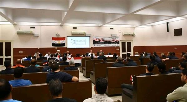 سكك حديد مصر تنظم ندوة توعية للعاملين بشركة إيرماس حول دروس أكتوبر المجيدة