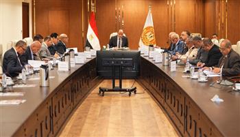   وزير العمل: 2.608 مليار جنيه إعانات طوارئ للعمال في 3999 منشأة