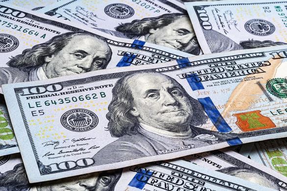 سعر الدولار اليوم في البنوك.. آخر تحديث للشراء والبيع