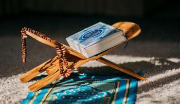   حكم قراءة سور القرآن في الصلاة بغير ترتيب المصحف
