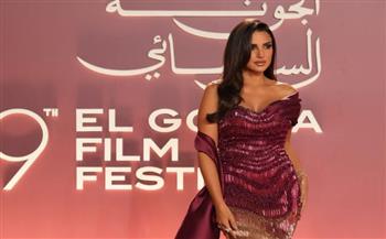   درة تخطف الأضواء بإطلالة تجمع الفخامة والأناقة في مهرجان الجونة السينمائي