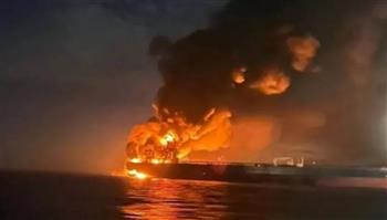    الحرس الثوري الإيراني يعلن انفجار ناقلة نفط بعد اصطدامها بلغم بحري في مضيق هرمز 