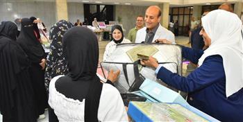 محافظ أسيوط يدعم 10 فتيات بمستلزمات الزواج