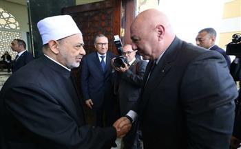 الرئيس اللبناني يجدد دعوته لشيخ الأزهر لزيارة البلاد بداية العام المقبل