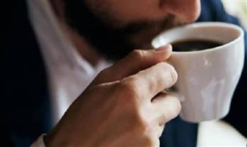   القهوة على الريق أم بعد الفطار؟.. متى تتحول من عادة يومية إلى عبء على الجسم؟