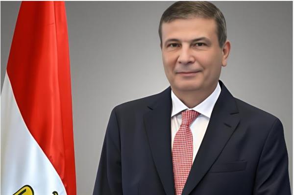 وزير الزراعة يهنئ الرئيس السيسي والقوات المسلحة بذكرى نصر أكتوبر