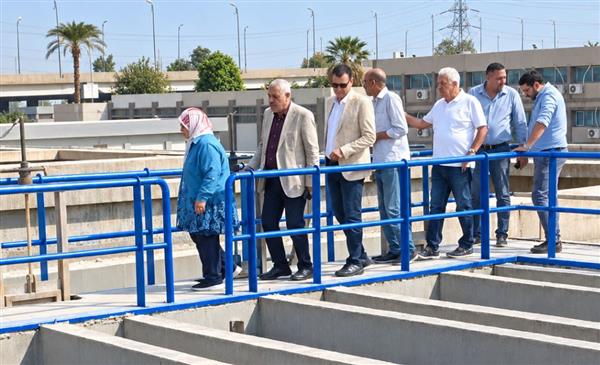 رئيس «القابضة للمياه» يتابع أعمال إصلاح كسر الخط الناقل للمياه بمدينة العلمين