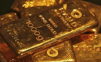 الذهب يرتفع بشكل طفيف مع تراجع توقعات رفع الفائدة الأمريكية