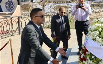   محافظ القليوبية يضع إكليل الزهور على النصب التذكاري لشهداء حرب أكتوبر