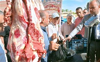  نائب محافظ الوادي الجديد يتفقد مبادرة تخفيض السلع الغذائية بالداخلة 