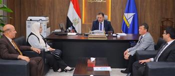   محافظ دمياط يلتقي مديرة المديرية المالية الجديدة لبحث عدد من ملفات العمل