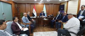   محافظ كفرالشيخ يستمع لشكاوى المواطنين ويوجه بحلول عاجلة