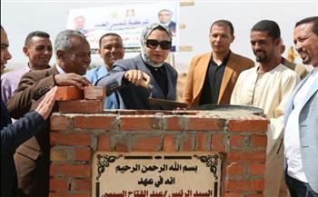   محافظ الوادى الجديد تضع حجر أساس أول فندق سياحي بمدينة بلاط 