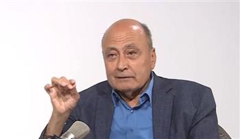   أسامة سرايا يكشف سر كتاباته الصحفية: "الصلوات والوضوء لضبط ريموت كنترول العقل واصطياد الفكرة"