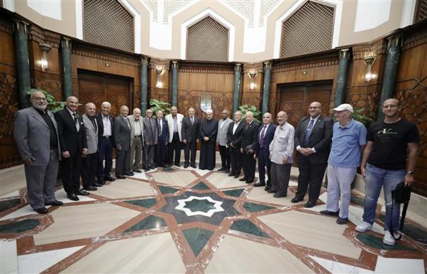 الاحتفاء بذكرى الانتصارات .. شيخ الأزهر يستقبل وفدًا من أبطال حرب أكتوبر
