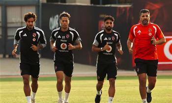 لاعبو الأهلي الدوليون ينتظمون في التدريبات الجماعية للفريق