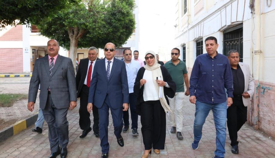 محافظ المنيا يفتتح مركز التنمية المهنية بمدرسة أبو شناف الثانوية