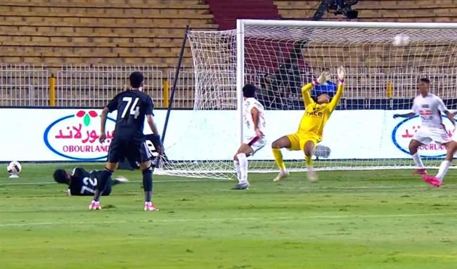 زد يتقدم على الزمالك في الشوط الأول بهدف مروان حجيج