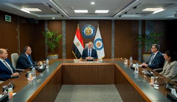   وزير البترول يتابع مع المجلس التنفيذي لهيئة البترول خطط زيادة الإنتاج وتأمين الإمدادات