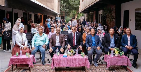 رئيس جامعة الأقصر تدعو الطلاب لاستلهام قيم نصر أكتوبر في حياتهم الدراسية والعملية