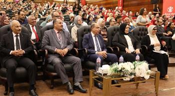   لأكثر من 15 ألف تلميذ وتلميذة .. محافظ المنيا يشهد ختام «نوادي مهارات القراءة والكتابة» 