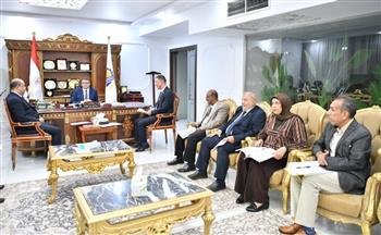 محافظ قنا يترأس اجتماع المنطقة الحرة بقفط