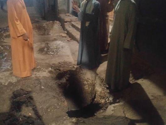 مياه قنا: إصلاح عطل في خط مياه بقرية المخزن استجابة لشكوى الأهالي