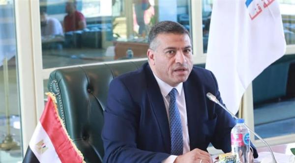 محافظ قنا يوجه بتنظيم قوافل بيطرية مجانية بمركزي دشنا ونقادة لدعم الثروة الحيوانية