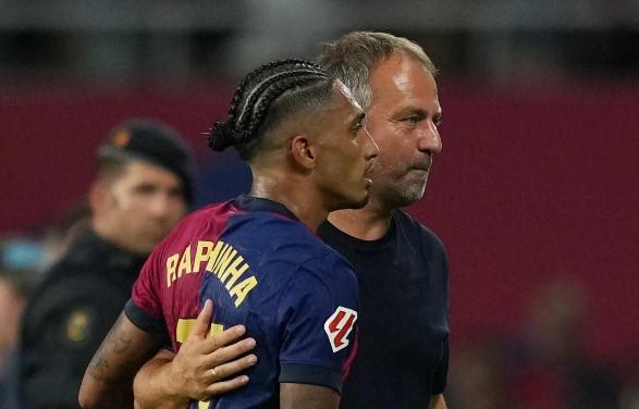مدرب برشلونة يعلن غياب رافينيا عن مباراتي خيتافي وجالطة سراي