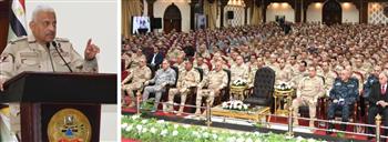   وزير الدفاع يلتقى بعدد من قادة وضباط القوات المسلحة 