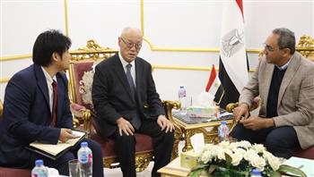   محافظ قنا يبحث مع السفير الياباني سبل تعزيز التعاون في قطاع التعليم وأخرى متنوعة