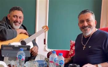   صناع الأغنية يجتمعون.. نصر محروس وعمرو مصطفى يطلقان مشروعاً لدعم 4 مواهب شابّة