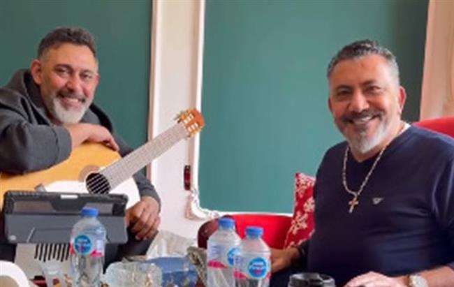 صناع الأغنية يجتمعون.. نصر محروس وعمرو مصطفى يطلقان مشروعاً لدعم 4 مواهب شابّة